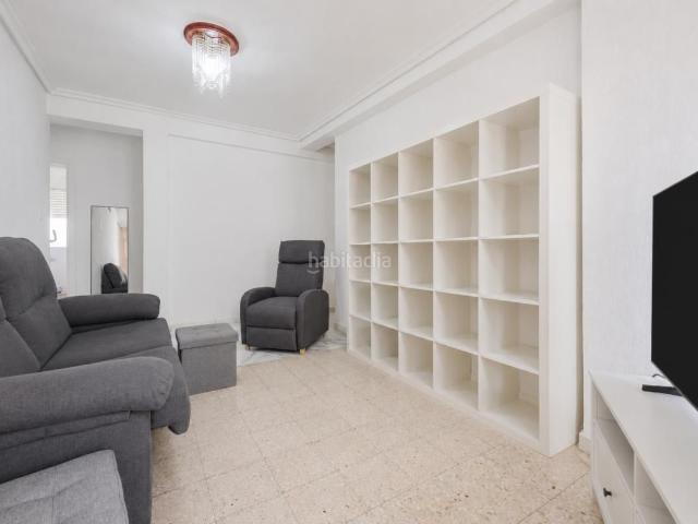 Piso en venta en Sevilla, Villegas. Pisos.