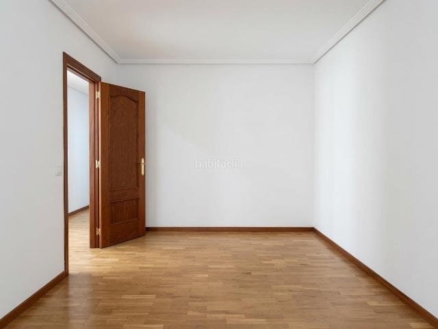Piso en venta en Siero, El Berrón La Carrera. 2º piso luminoso con terraza y garaje en El Berrón! Oportunidad única en una zona en pleno crecimiento. Pisos.