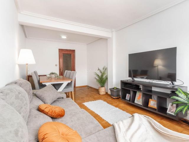 Piso en venta en Siero, Lugones. Piso en venta en Calle Covadonga, 4. Pisos.