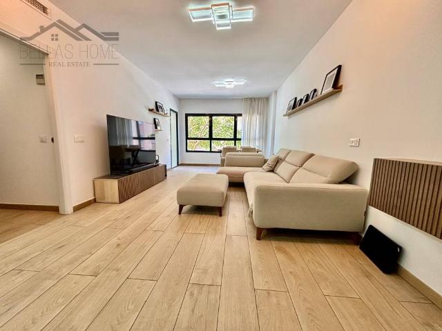 Piso en Venta en Sierra de Estepona Avda. de Andalucía