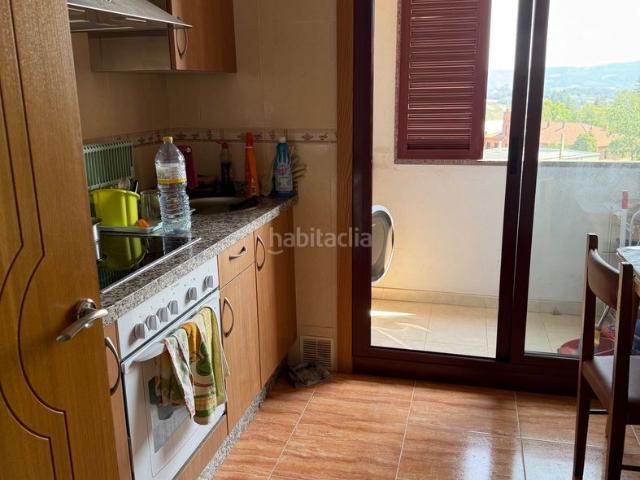 Piso en venta en Silleda. SE VENDE PISO AMPLIO, EXTERIOR Y MUY LUMINOSO EN SILLEDA!. Pisos.