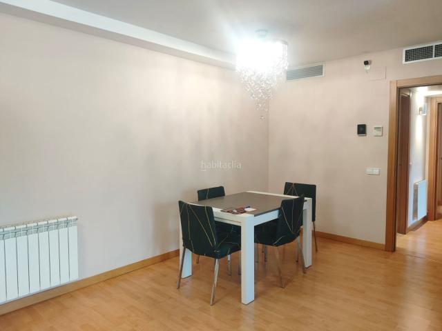 Piso en venta en Sils. PISO DE 3 HAB. Y DOS BAÑOS EN EL CENTRO DE SILS. Pisos.