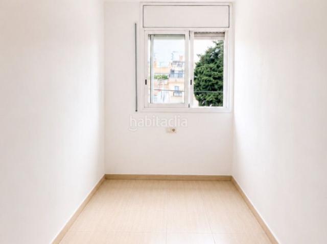 Piso en venta en Sitges, Vallpineda Santa Bàrbara Costa Dorada. Luminoso piso de 51 m² con amplio balcón en una de las zonas más cómodas de Sitges. Pisos.