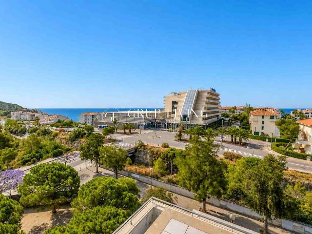 Piso en venta en Sitges, Aiguadolç Sant Sebastià Costa Dorada. ÁTICO ESQUINERO CON IMPRESIONANTES VISTAS AL MAR EN AIGUADOLÇ, SITGES. Pisos.