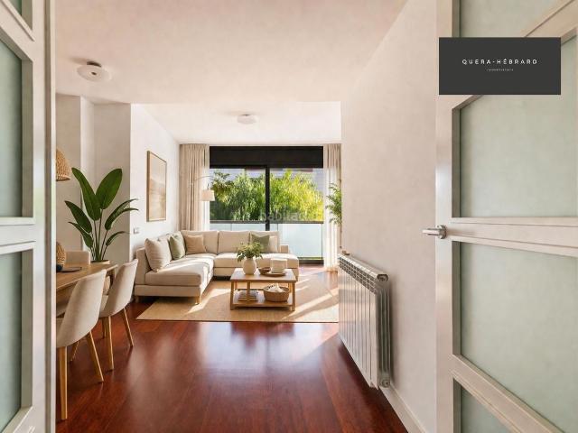 Piso en venta en Sitges, Ametllers Poble Sec Costa Dorada. Piso familiar de 4 habitaciones en La Plana con terraza, piscina y parking a 5 min de la playa. Pisos.