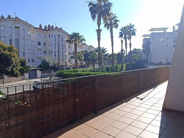 Piso en venta en Sitges, Can Pei Costa Dorada. Exclusiva planta baja dúplex con gran terraza privada en Can Pei, Sitges. Pisos.