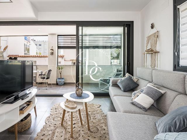 Piso en venta en Sitges, Can Pei Costa Dorada. Piso de 123 m2 con terraza en venta en Sitges. Pisos.