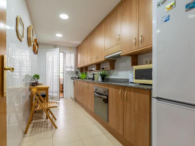 Piso en venta en Sitges, Els Molins Pins Vens Costa Dorada. Potencial ilimitado en Sitges con Licencia Turística y Terraza en Poble Sec. Pisos.