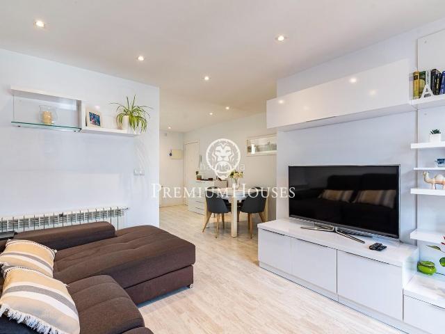 Piso en venta en Sitges, Els Molins Pins Vens Costa Dorada. Piso reformado en Poble Sec. Pisos.