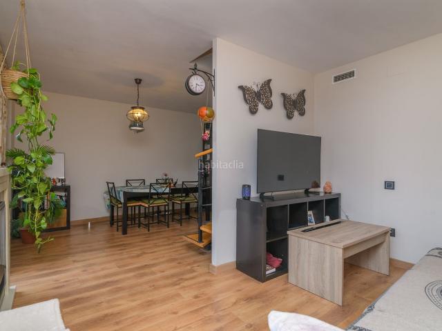 Piso en venta en Gavà, Passeig Maragall. Exclusividad, luz y privacidad enGavà. Pisos.