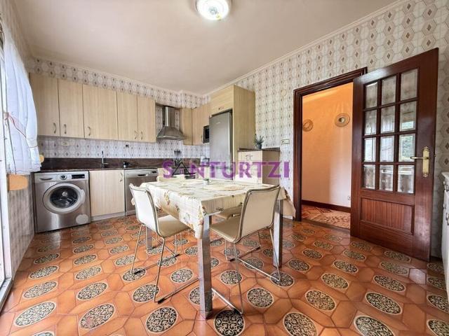 Piso en venta en Sopuerta. Exclusiva vivienda exterior con garaje y vistas panorámicas en Sopuerta. Pisos.