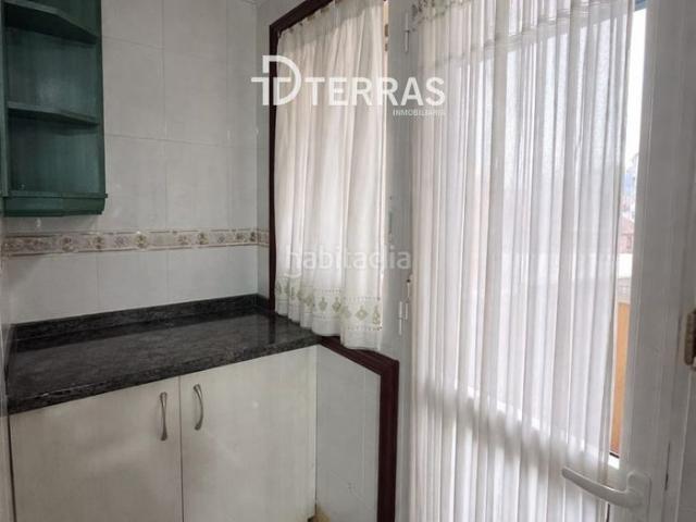 Piso en venta en Soutomaior. Luminoso piso de tres habitaciones con plaza de garaje a 500 metros de la playa en Arcade. Pisos.