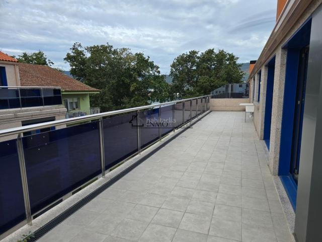 Piso en venta en Soutomaior. Se vende precioso piso a estrenar con terraza en una ubicación inmejorable en Arcade, al lado del paseo del muelle, plaza y parque. Pisos.