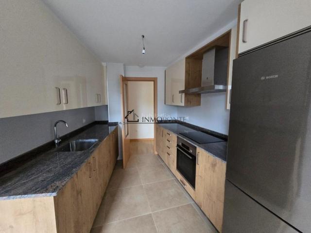 Piso en venta en Soutomaior. Se vende precioso piso a estrenar con terraza en una ubicación inmejorable en Arcade, al lado del paseo del muelle, plaza y parque. Pisos.