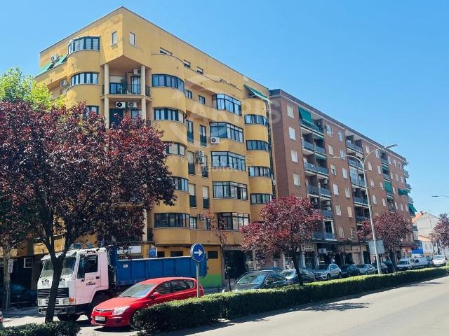 Piso en venta en Talavera de la Reina, El Pilar La Estación. VIVIENDA EXTERIOR CON PLAZA DE GARAJE Y ASCENSOR. Pisos Talavera de la.