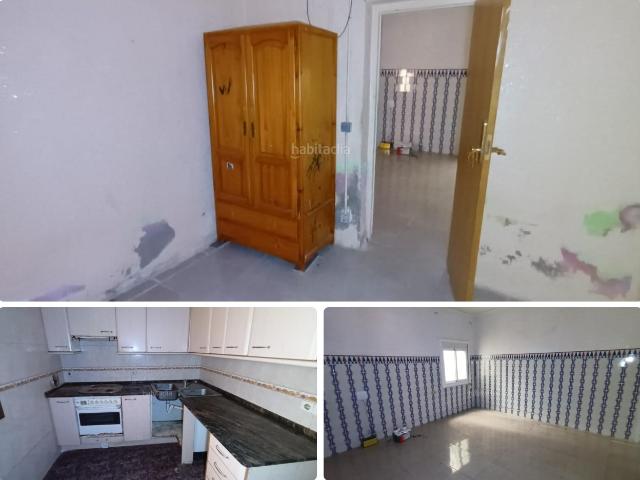 Piso en venta en Tarragona, Bonavista Costa Dorada. Bonavista. Tarragona. C. Dotze. Piso de 3 habitaciones, 1 baño. Patio interior. Pisos.