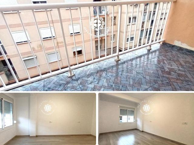 Piso en venta en Tarragona, Bonavista Costa Dorada. Se vende piso totalmente reformado de tres habitaciones en Bonavista Tarragona. Pisos.