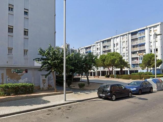 Piso en venta en Tarragona, de 56 m² 3 habitaciones por 56.000