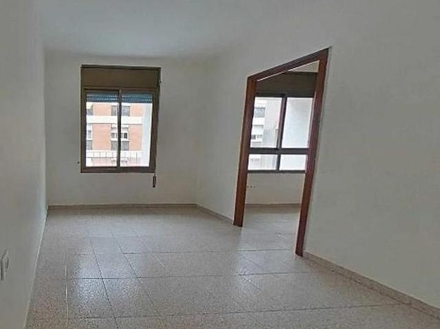 Piso en venta en Tarragona, de 202 m² 3 habitaciones por 56.000