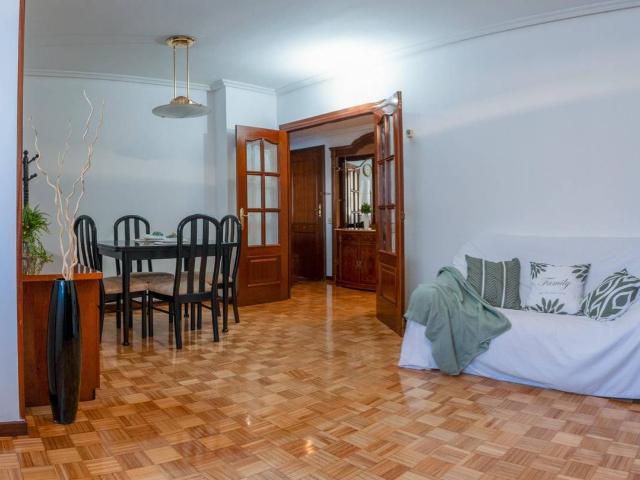 Piso en Venta en Teatinos Los Prados