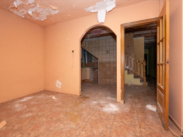 Piso en venta en Terrassa, Barcelona en Calle Escultor Clará