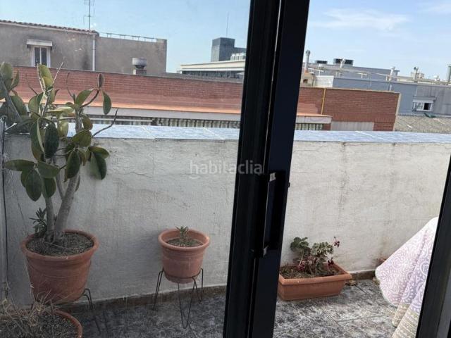 Piso en venta en Terrassa, Ca n'Anglada. vivienda amplia con vistas finca sin ascensor. Pisos.