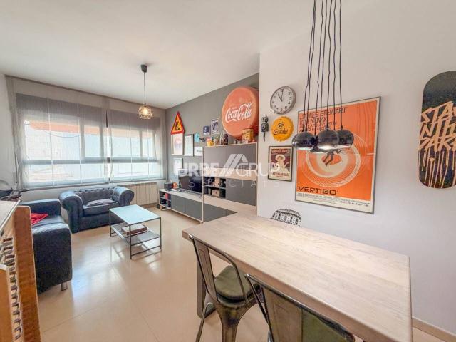 Piso en venta en Terrassa, Ca n'Aurell. PISO EN CAN AURELL, 2 HABITACIONES, MUY LUMINOSO. Pisos.