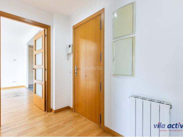 Piso en venta en Terrassa, Can Palet. con piscina comunitaria. Pisos.