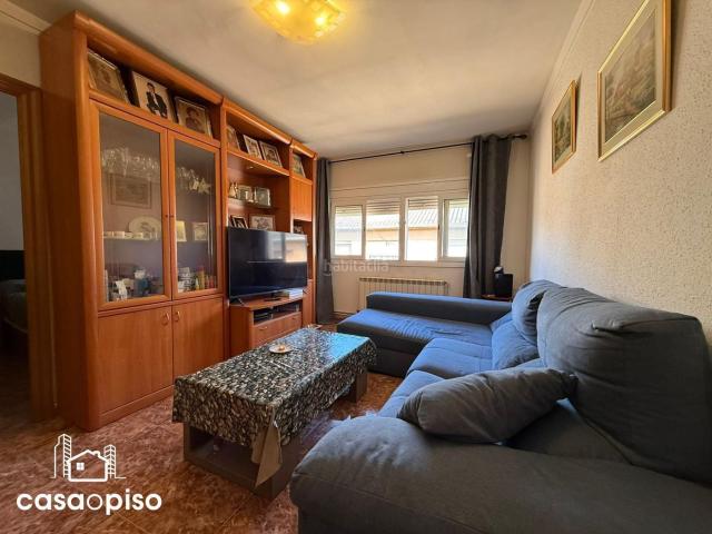 Piso en venta en Terrassa, Can Palet II Santa Eulàlia. Amplio piso en Guadiana listo para entrar a vivir!. Pisos.