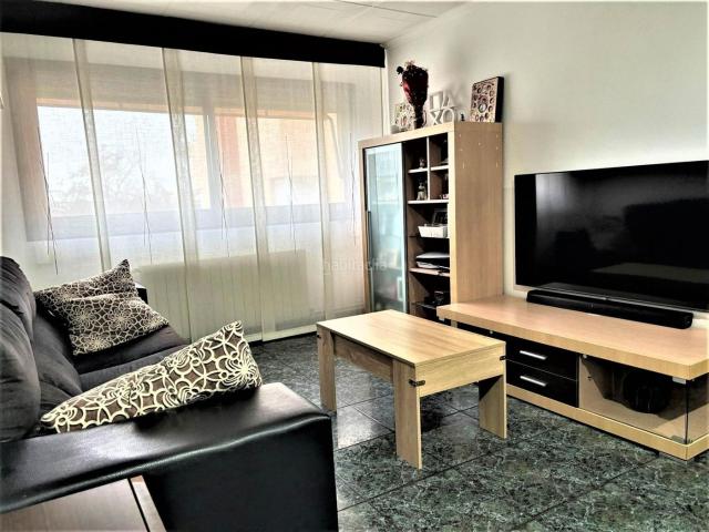 Piso en venta en Terrassa, Can Palet II Santa Eulàlia. Luminoso piso reformado de 3 habitaciones en Terrassa. Pisos.