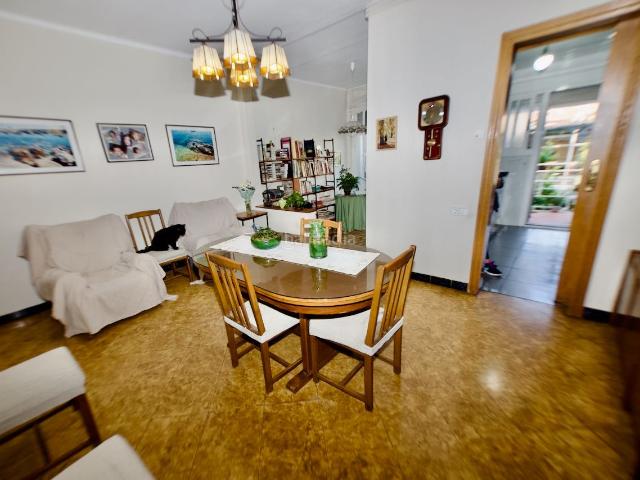 Piso en venta en Terrassa, Can Palet. Piso en venta con terraza Zona Can Palet. Pisos.