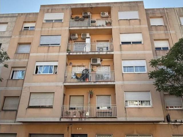 Piso en venta en Terrassa, Can Palet. PISO EN VENTA EN LA CALLE COLOM, TERRASSA. Pisos.