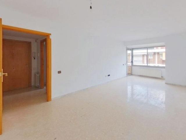Piso en venta en Terrassa, de 119 m² 2 habitaciones por 249.500
