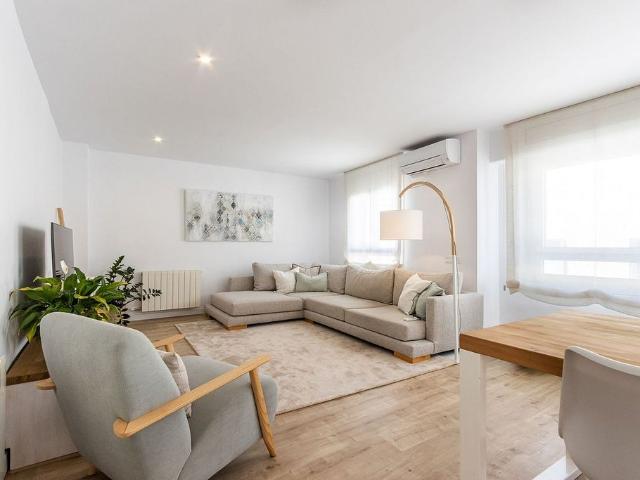 Piso en venta en Terrassa, de 120 m² 3 habitaciones por 365.000