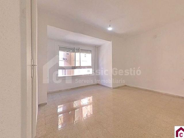 Piso en venta en Terrassa, de 45 m² 3 habitaciones por 169.900