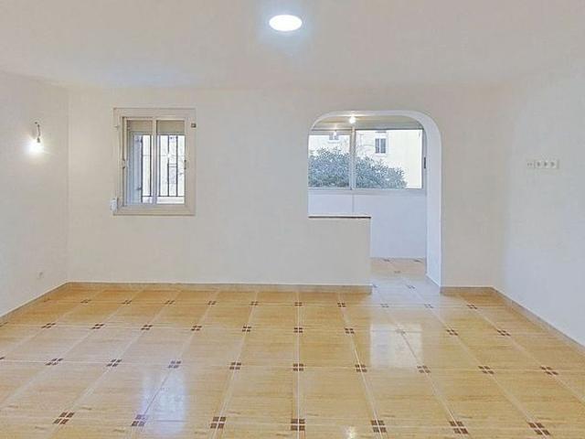 Piso en venta en Terrassa, de 58 m² 2 habitaciones por 110.000