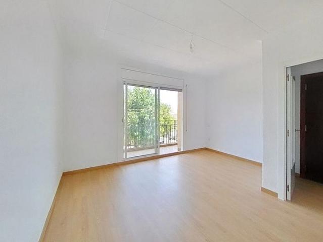 Piso en venta en Terrassa, de 66 m² 3 habitaciones por 151.000
