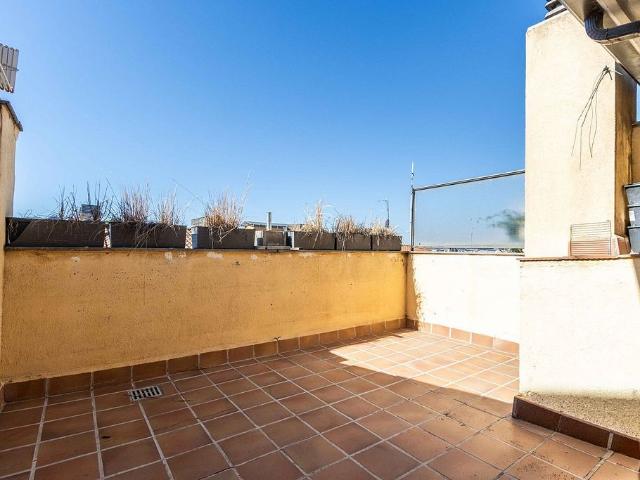 Piso en venta en Terrassa, de 60 m² 1 habitación por 165.000