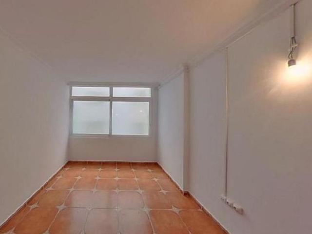 Piso en venta en Terrassa, de 75 m² 3 habitaciones por 156.000