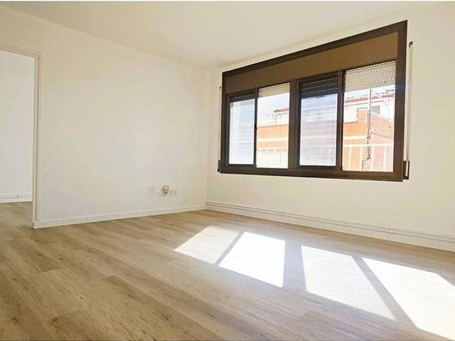 Piso en venta en Terrassa, de 75 m² 3 habitaciones por 184.500