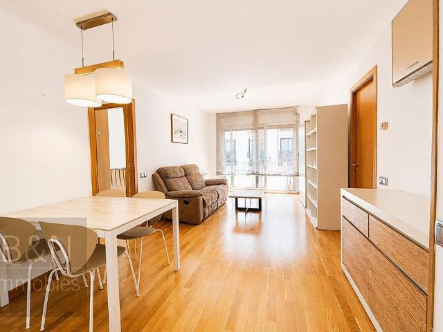 Piso en venta en Terrassa, de 77 m² 3 habitaciones por 335.000