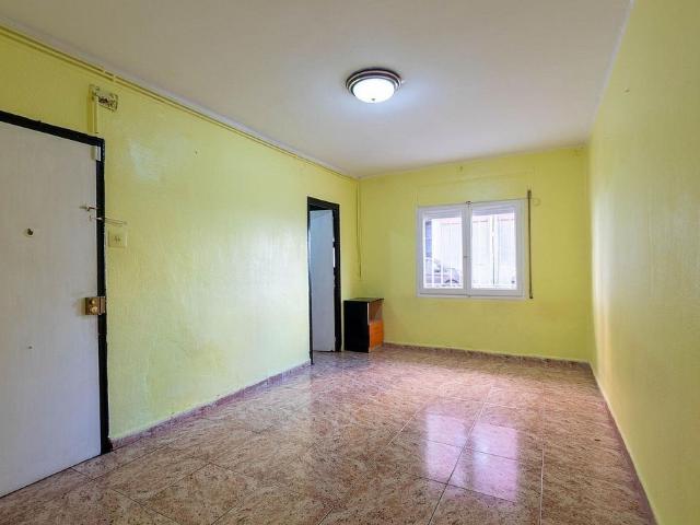 Piso en venta en Terrassa, de 70 m² 4 habitaciones por 129.000