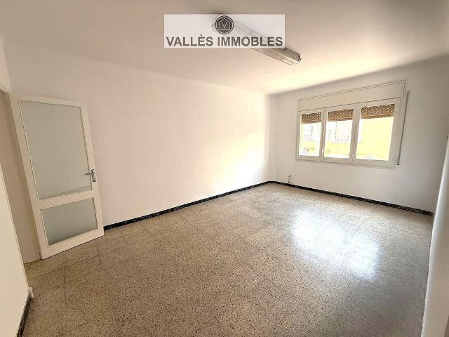 Piso en venta en Terrassa, de 85 m² 3 habitaciones por 150.000