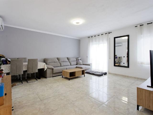Piso en venta en Terrassa, de 80 m² 3 habitaciones por 183.000