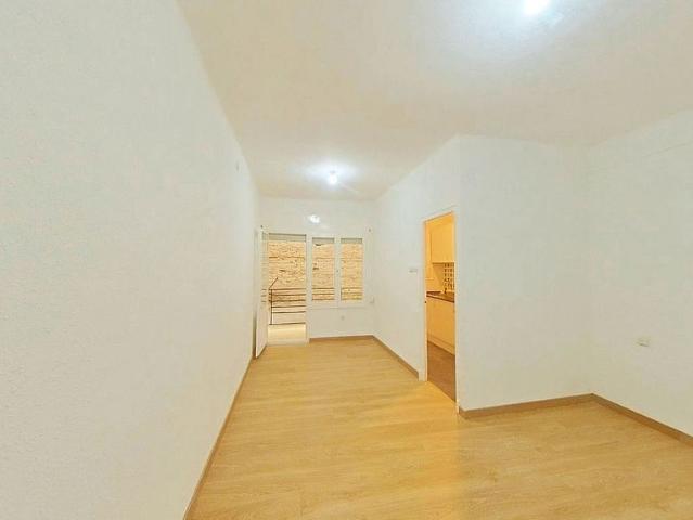 Piso en venta en Terrassa, de 82 m² 3 habitaciones por 138.000