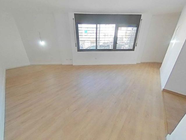 Piso en venta en Terrassa, de 94 m² 3 habitaciones por 133.500