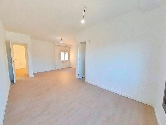 Piso en venta en Terrassa, de 90 m² 3 habitaciones por 165.000