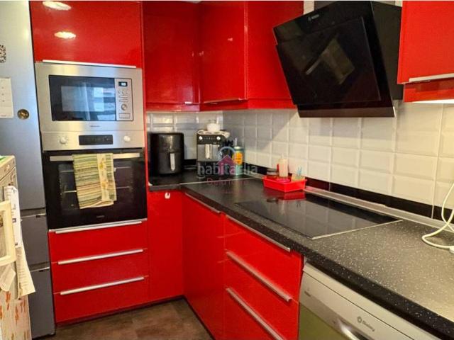 Piso en venta en Terrassa, Egara. Piso en venta de 88m construidos con terraza a dos niveles de 25m. Pisos.