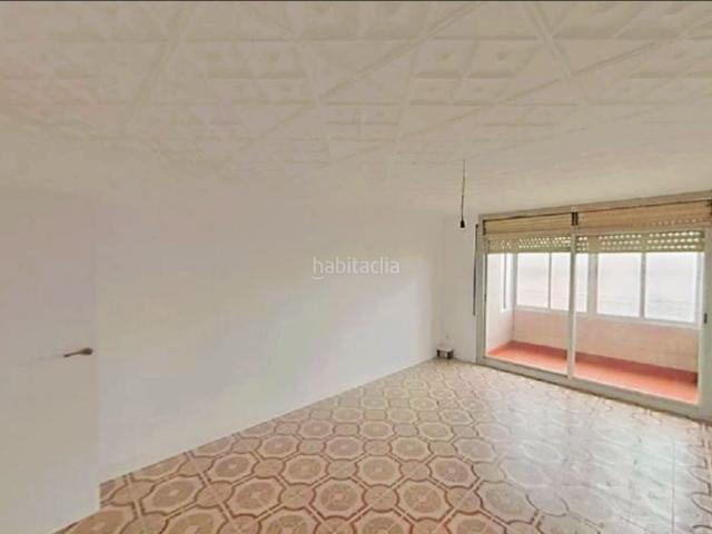 Piso en venta en Terrassa, Les Arenes La Grípia Can Montllor. PISO ALQUILADO A LA VENTA EN TERRASSA. Pisos.
