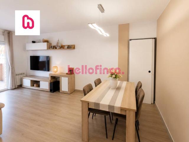 Piso en venta en Terrassa, Les Arenes La Grípia Can Montllor. Piso exterior con ascensor y parking en Terrassa, listo para entrar a vivir. Pisos.